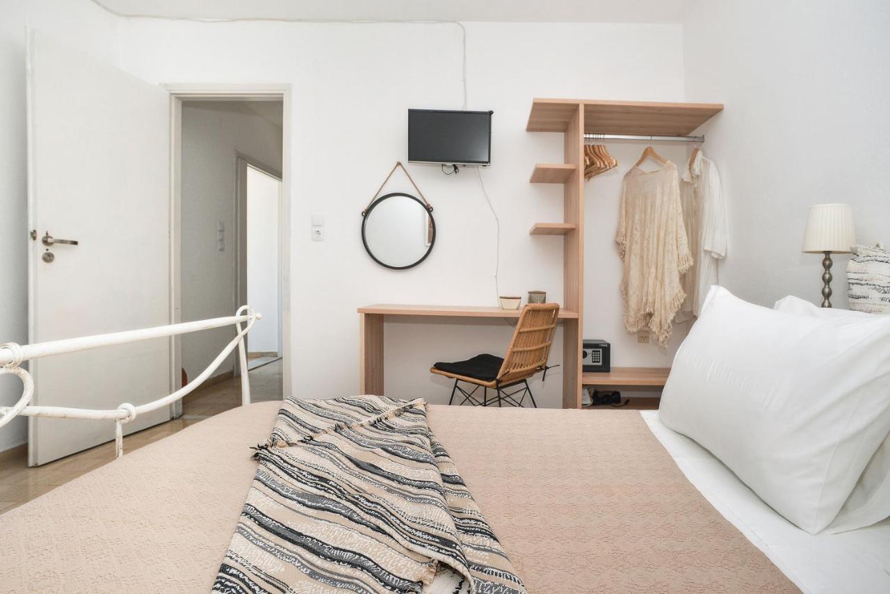 New! Paxoswhite Sea View Apartments & Studios! Gaios Eksteriør billede