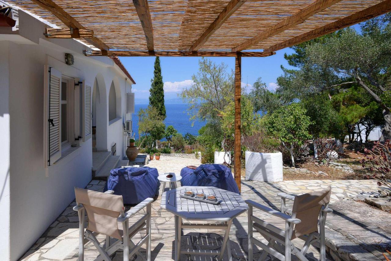 New! Paxoswhite Sea View Apartments & Studios! Gaios Eksteriør billede