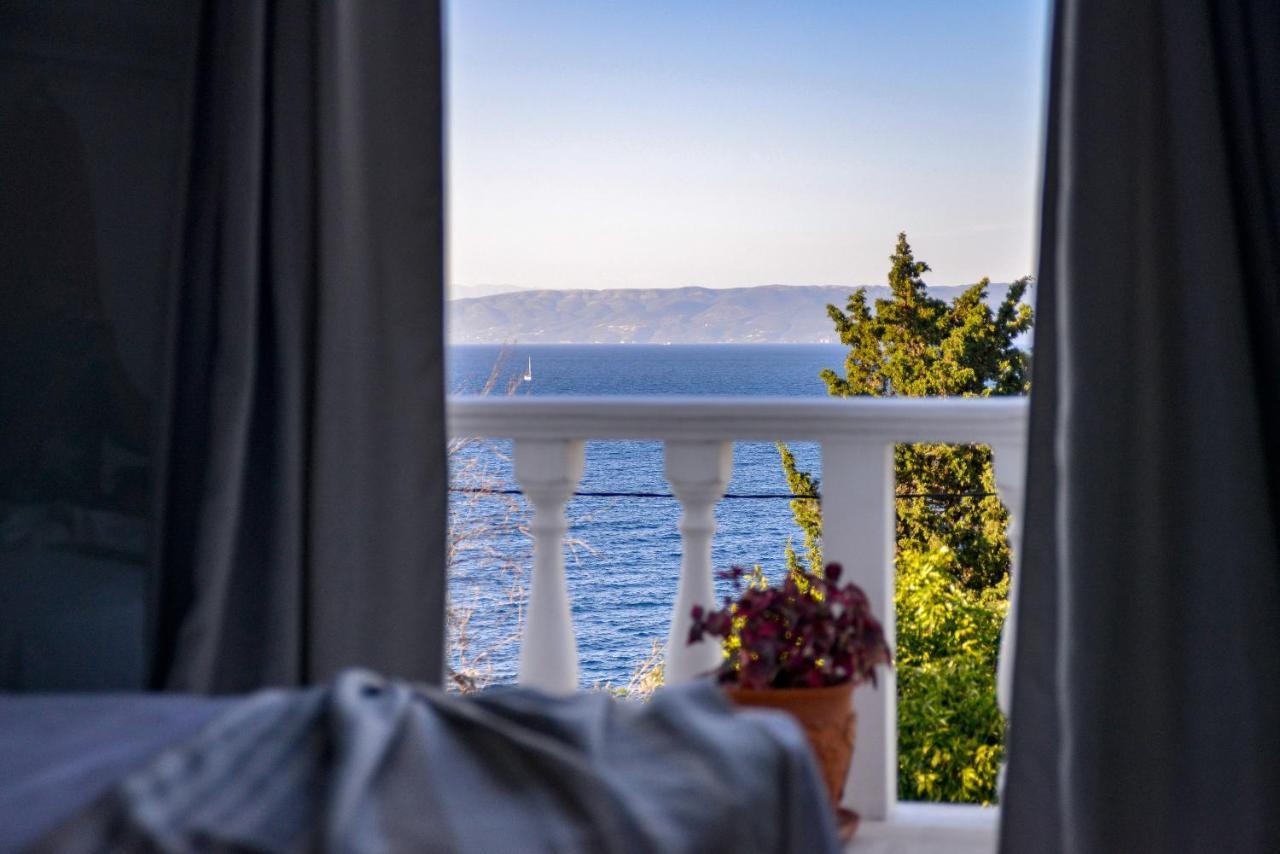 New! Paxoswhite Sea View Apartments & Studios! Gaios Eksteriør billede